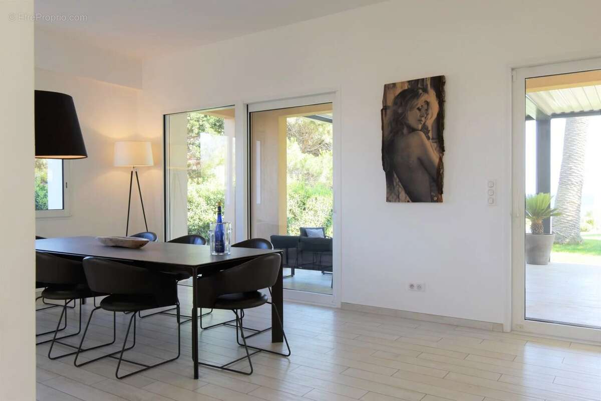 Maison à LES ISSAMBRES