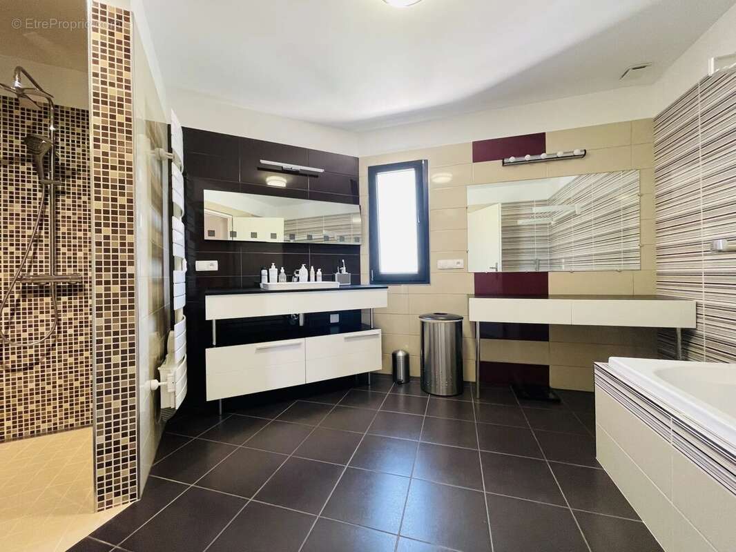 Maison à SAINT-MAURICE-SUR-EYGUES