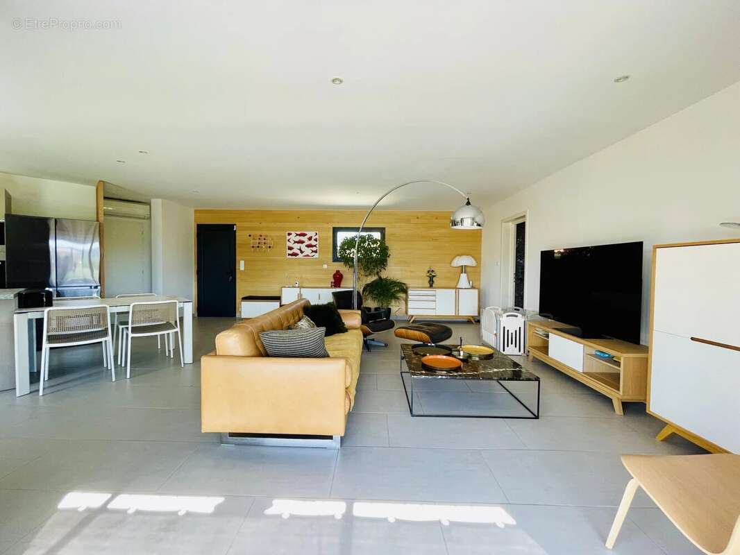 Maison à SAINT-MAURICE-SUR-EYGUES