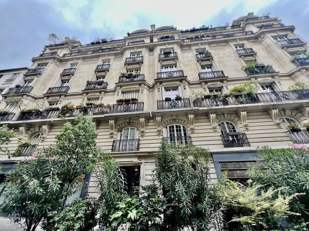 Appartement à PARIS-9E