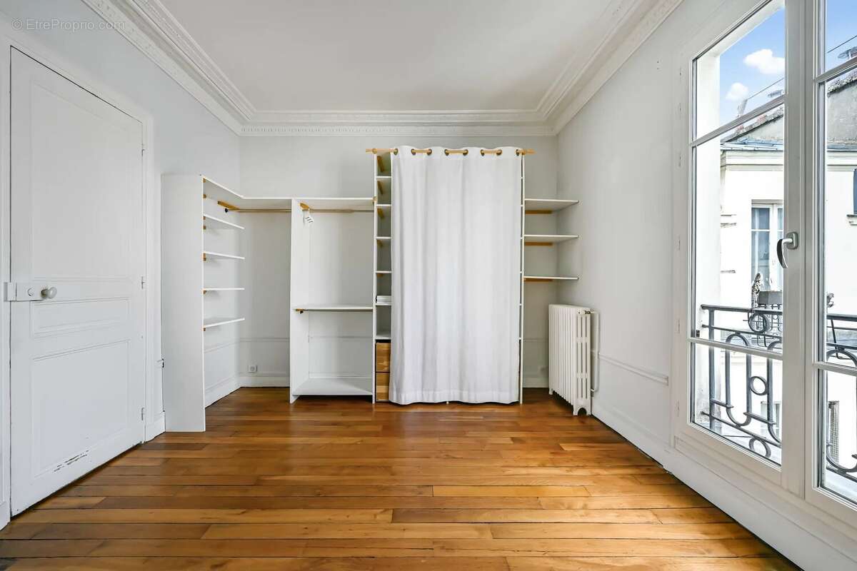 Appartement à PARIS-9E