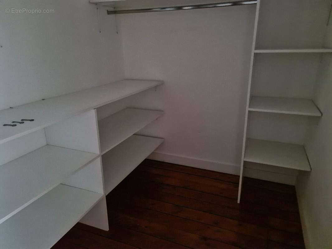 2ème Dressing - Maison à BERGERAC