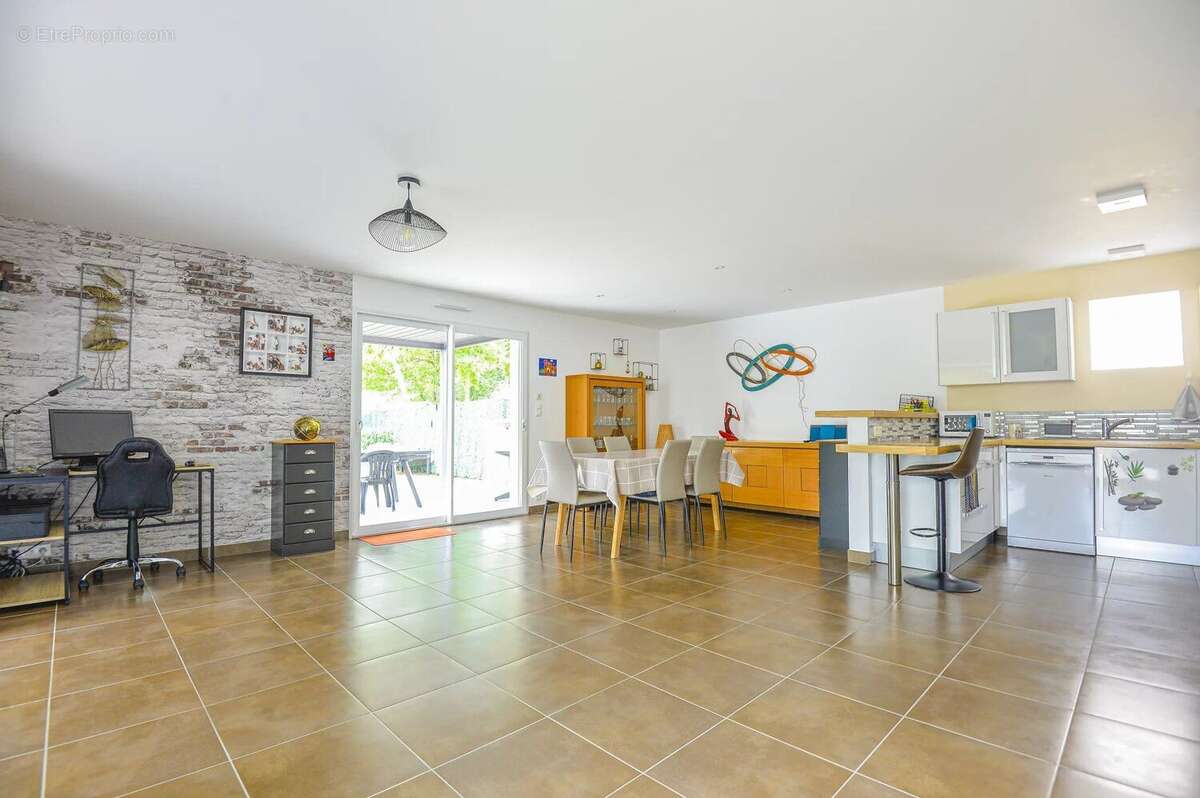 Maison à SAINT-AIGNAN-GRANDLIEU