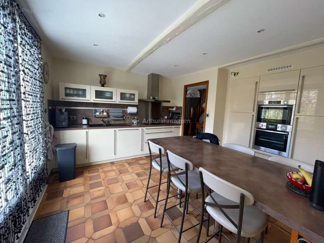 Maison à NEUFCHATEAU