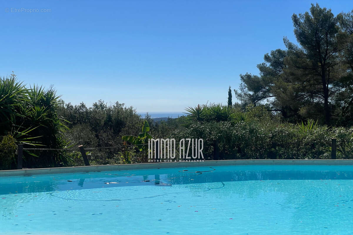 Maison à TOURRETTES-SUR-LOUP