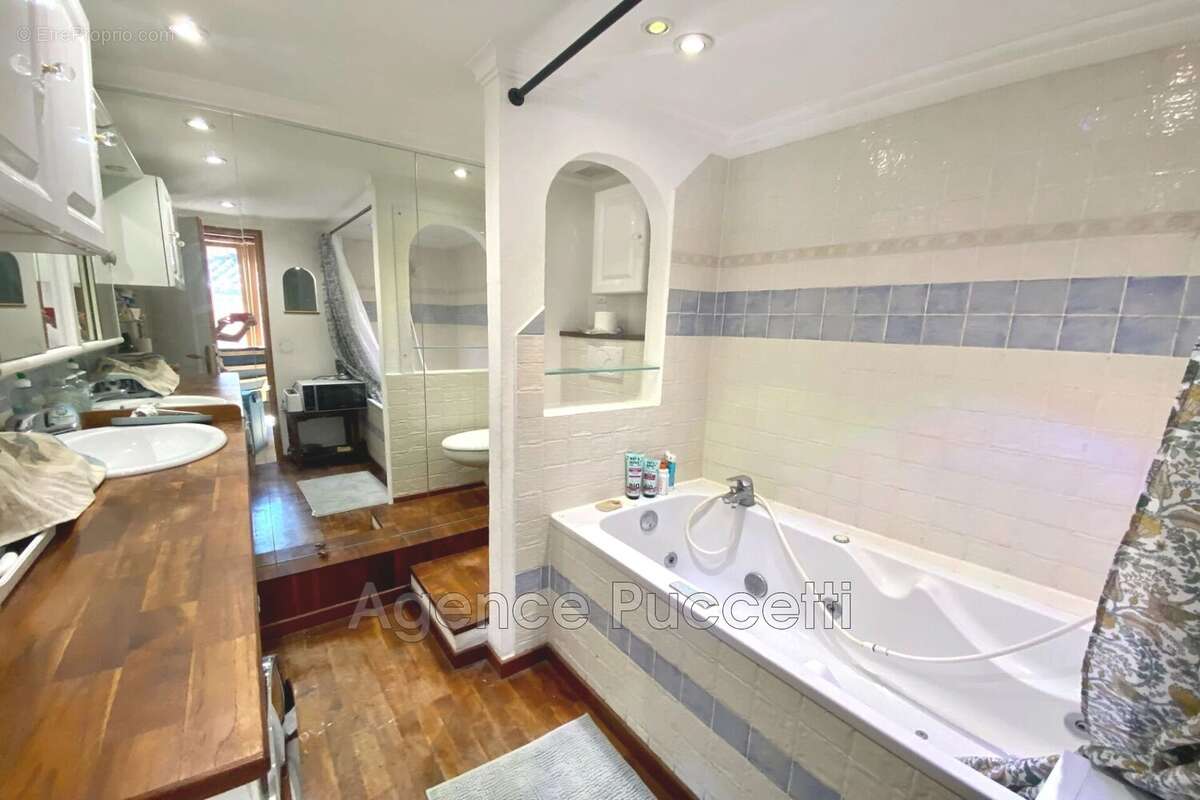 Appartement à VENCE