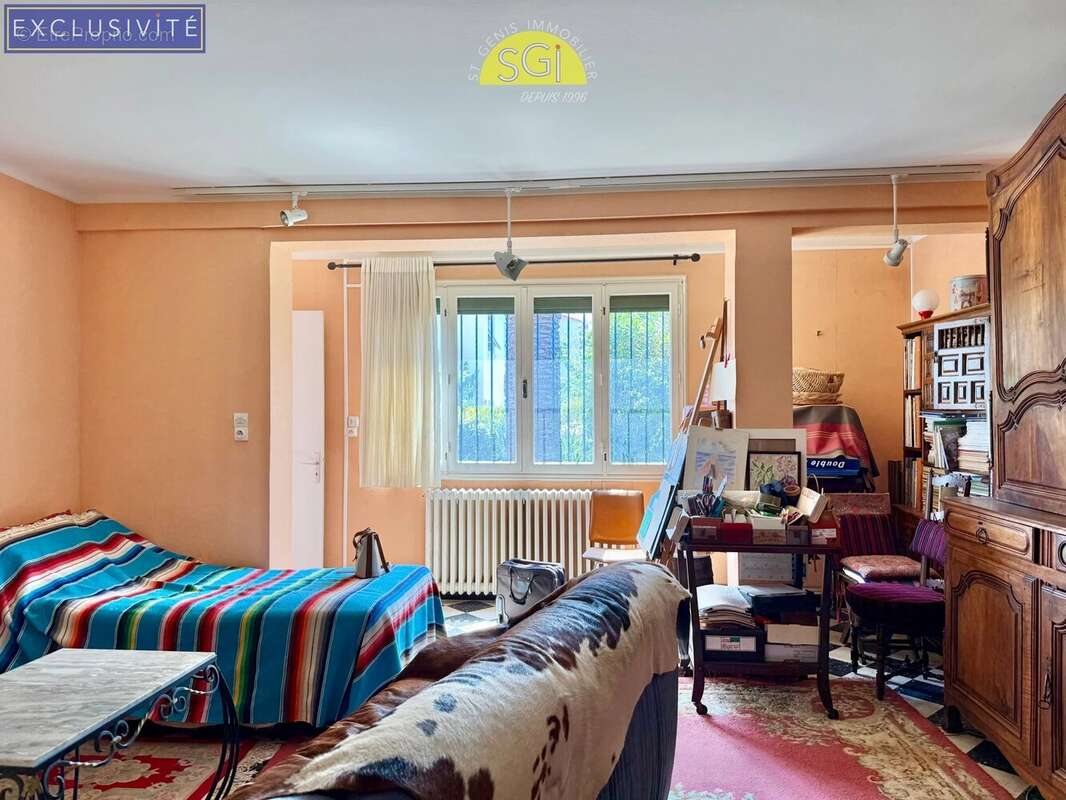 Maison à SAINT-GENIS-DES-FONTAINES