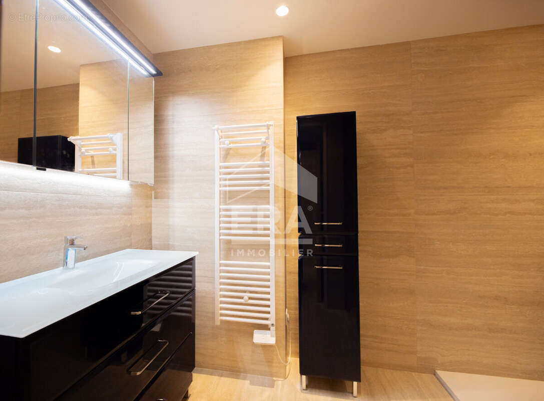 Appartement à MANDELIEU-LA-NAPOULE