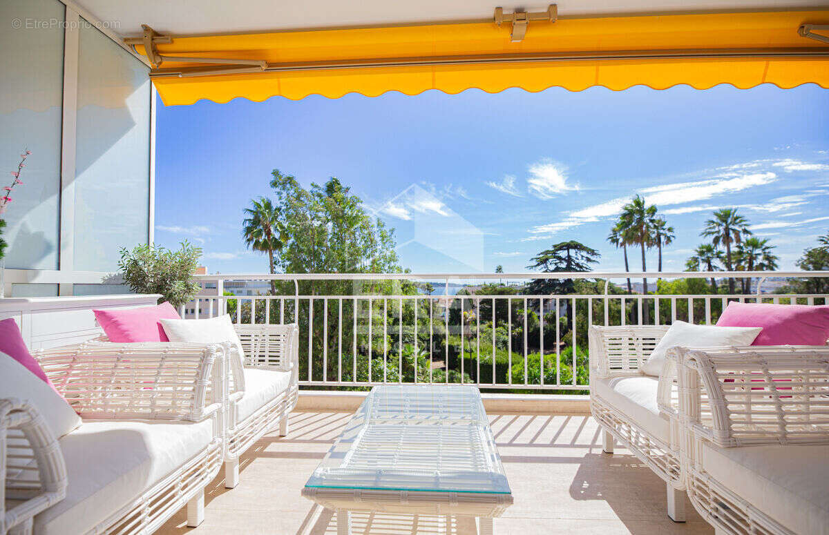 Appartement à MANDELIEU-LA-NAPOULE