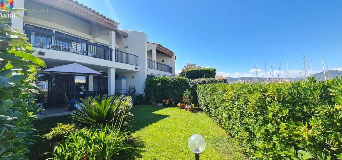 Appartement à COGOLIN