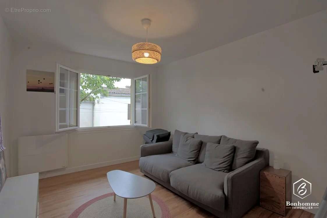 Maison à LESTIAC-SUR-GARONNE