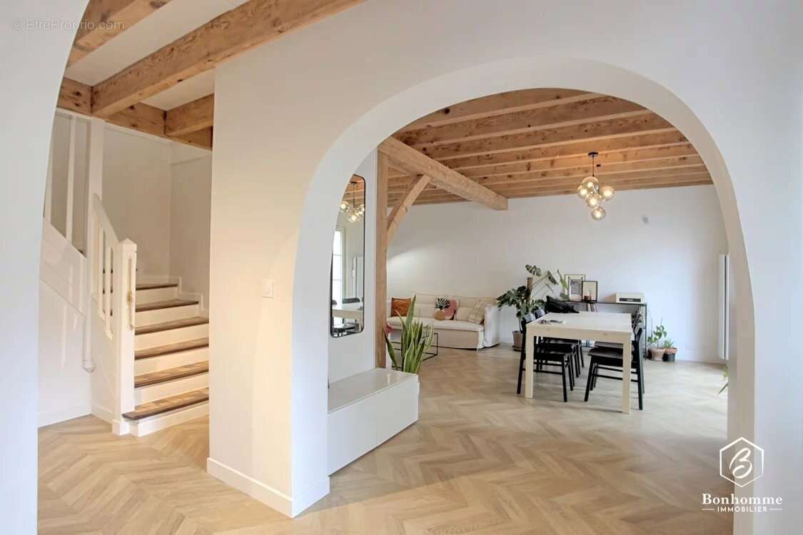 Maison à LESTIAC-SUR-GARONNE