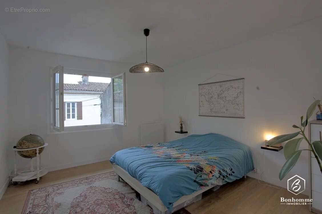 Maison à LESTIAC-SUR-GARONNE