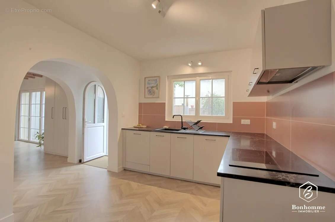 Maison à LESTIAC-SUR-GARONNE