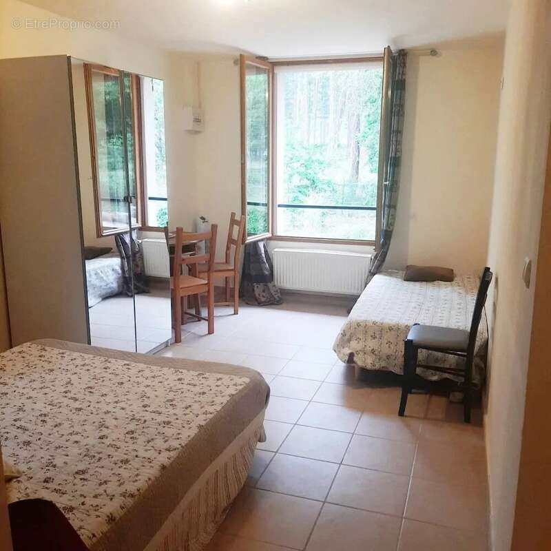 Appartement à BORMES-LES-MIMOSAS