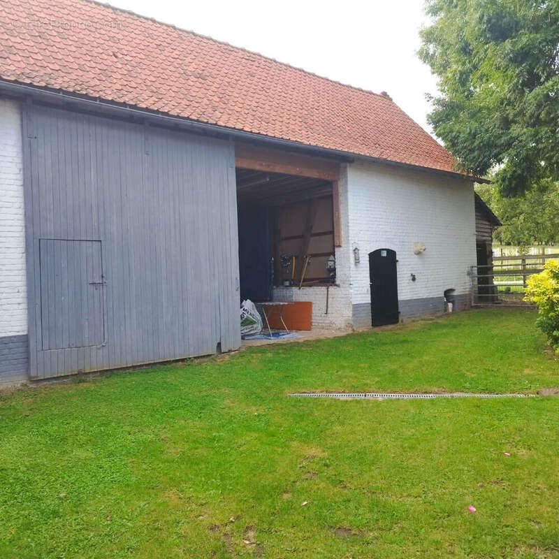 Maison à BEAURAINVILLE