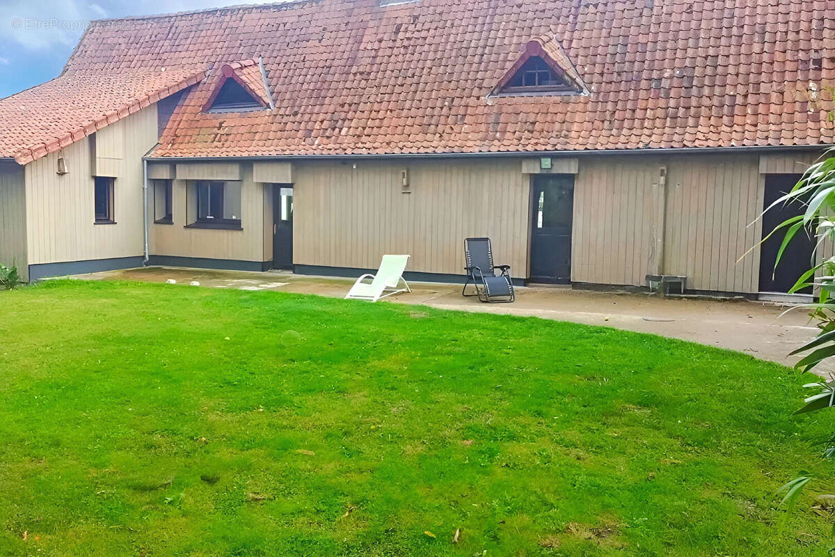 Maison à BEAURAINVILLE