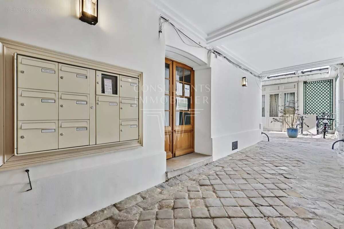 Appartement à PARIS-6E