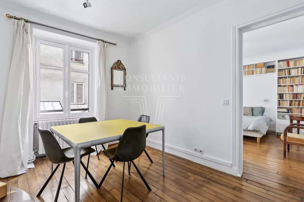 Appartement à PARIS-6E