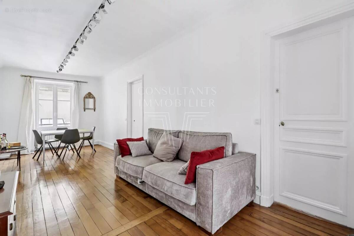 Appartement à PARIS-6E