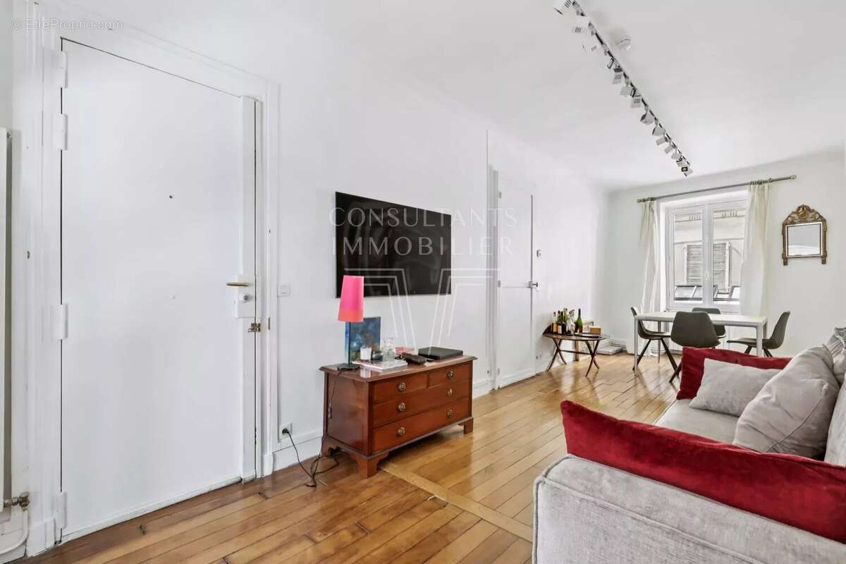 Appartement à PARIS-6E