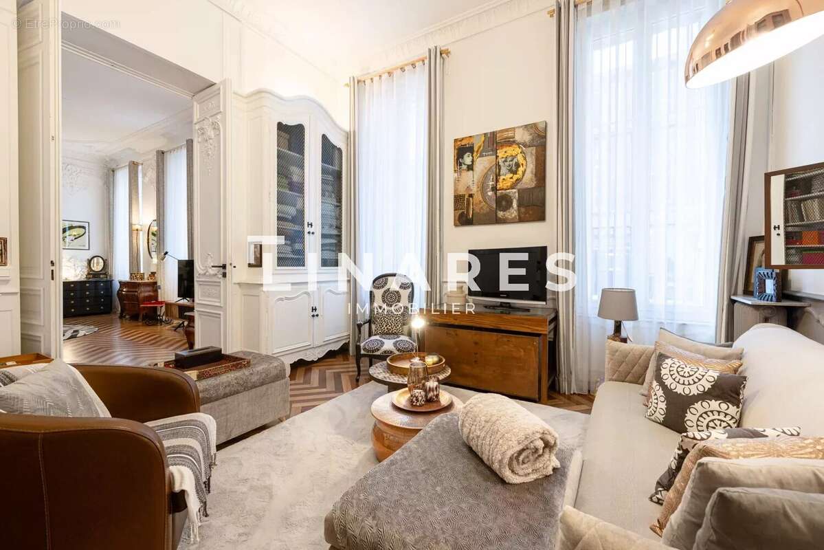 Appartement à MARSEILLE-6E
