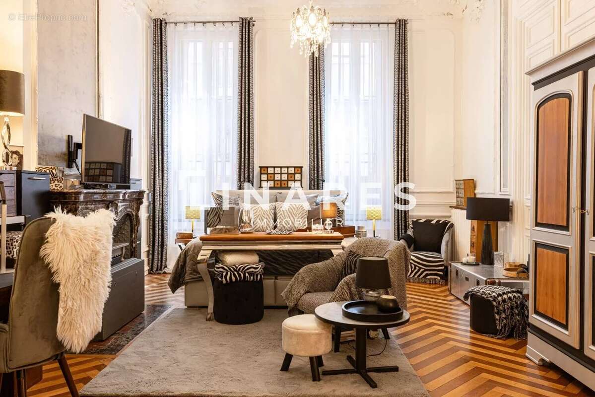 Appartement à MARSEILLE-6E
