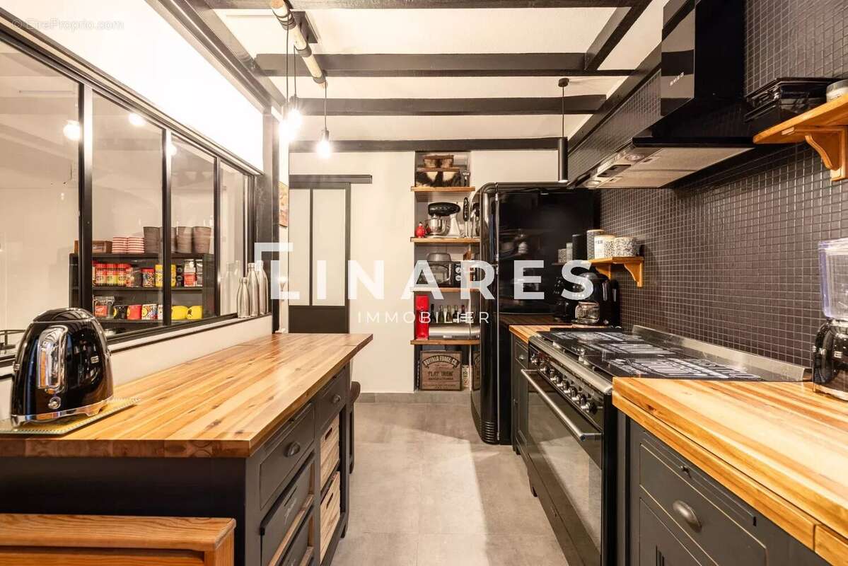 Appartement à MARSEILLE-6E