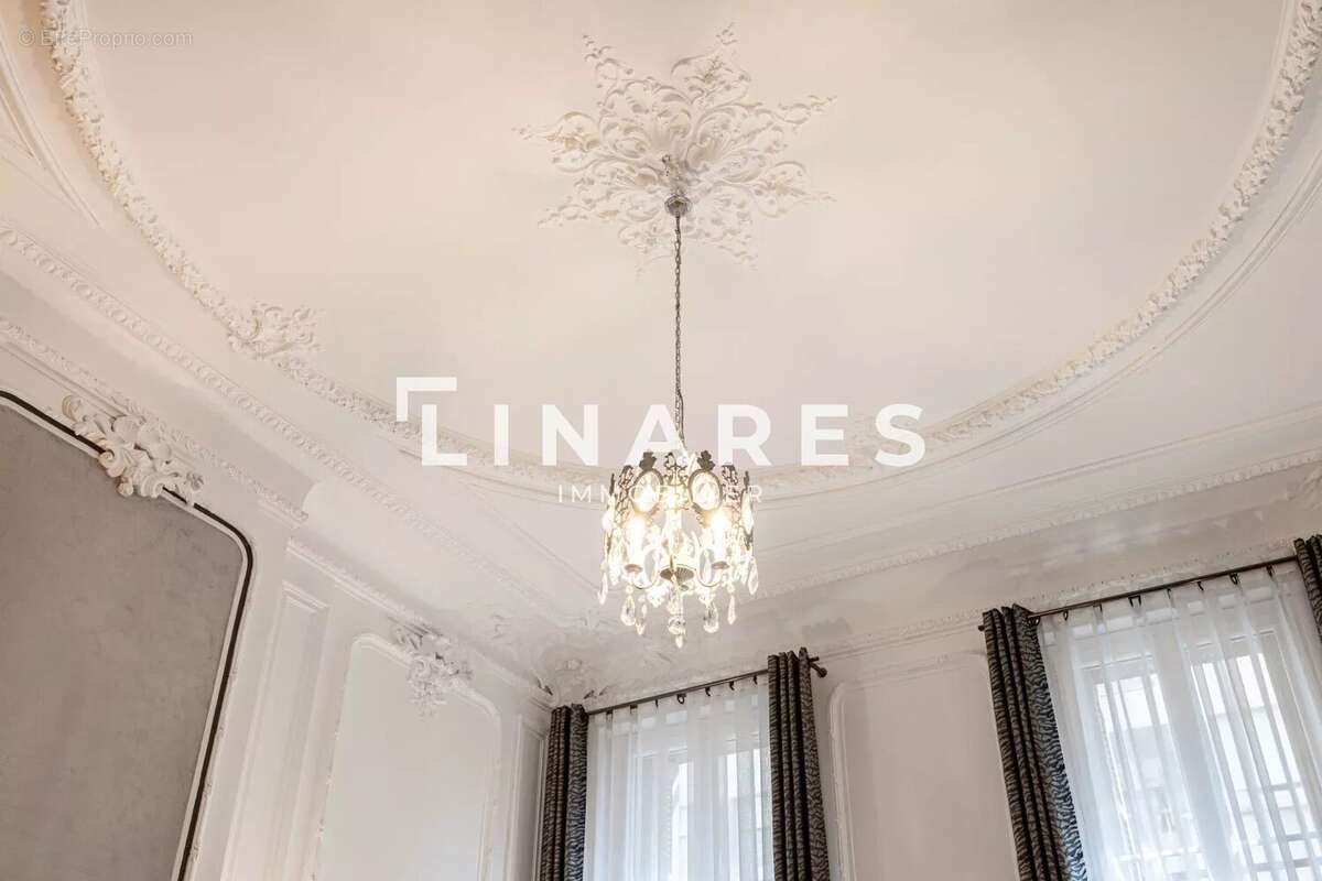 Appartement à MARSEILLE-6E