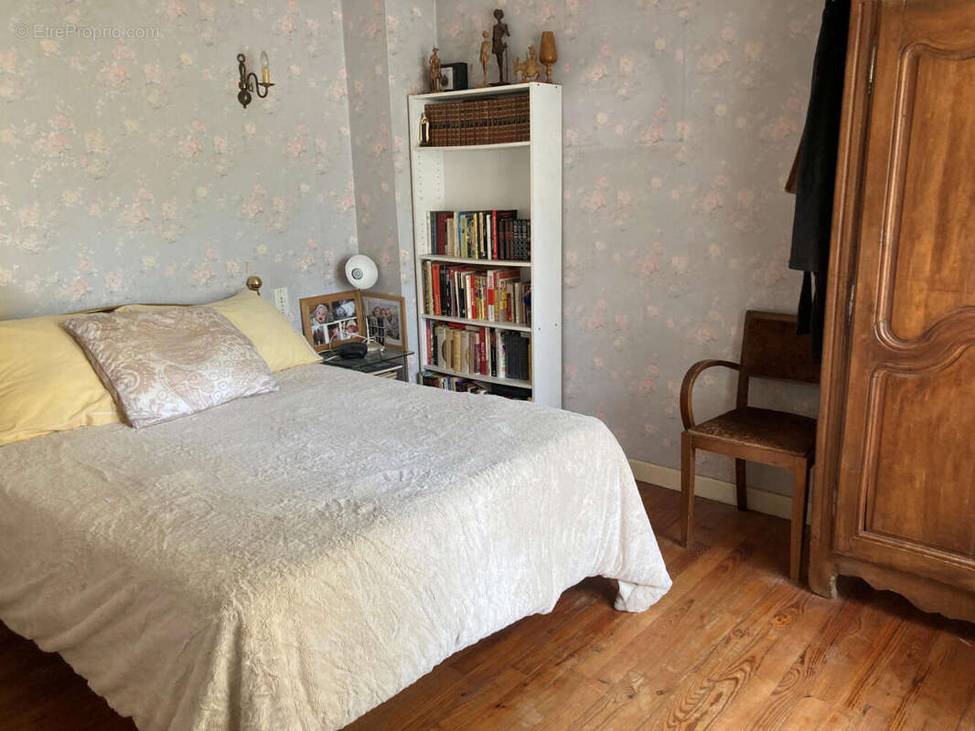 ch 3 etage - Maison à CAHORS