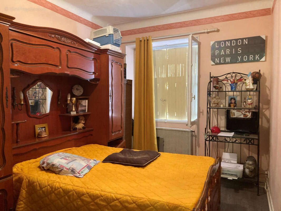 ch 1 etage - Maison à CAHORS