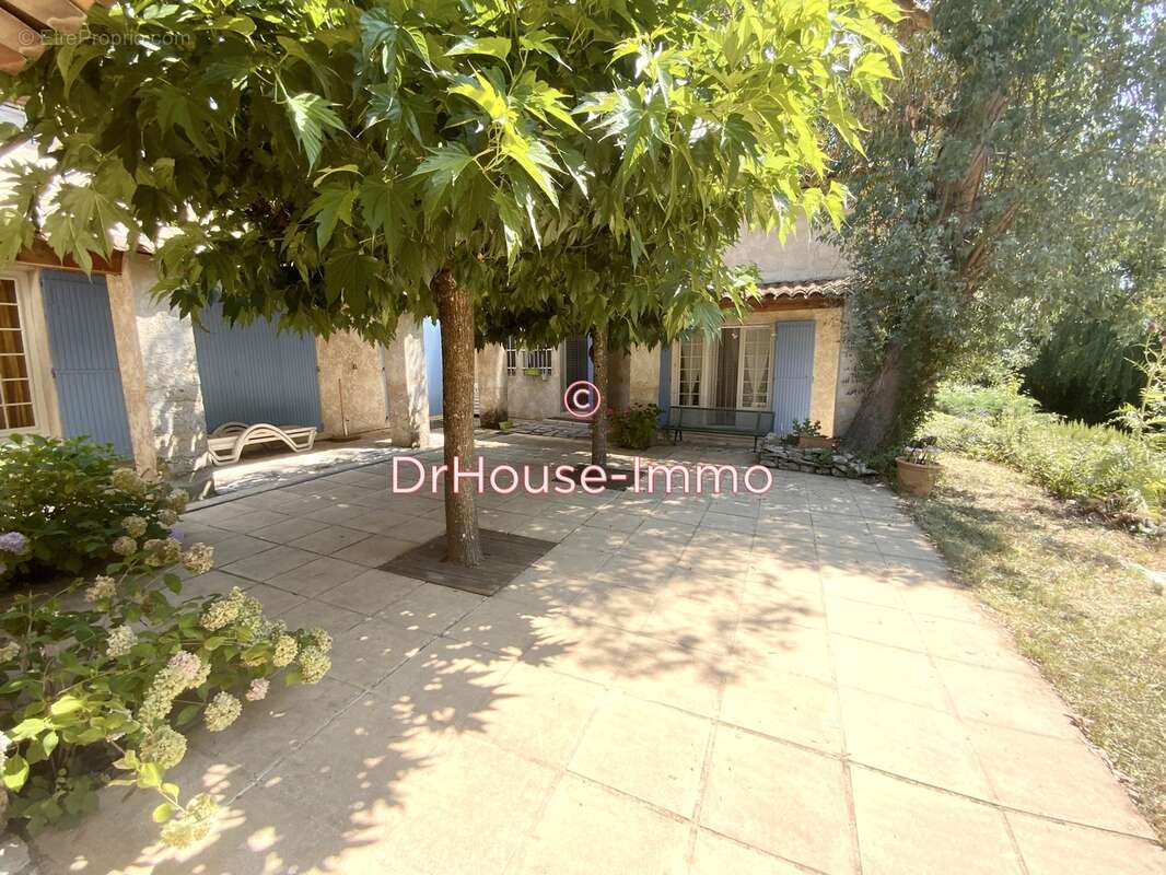 Maison à SAINT-ETIENNE-LES-ORGUES