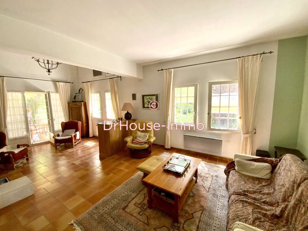 Maison à SAINT-ETIENNE-LES-ORGUES