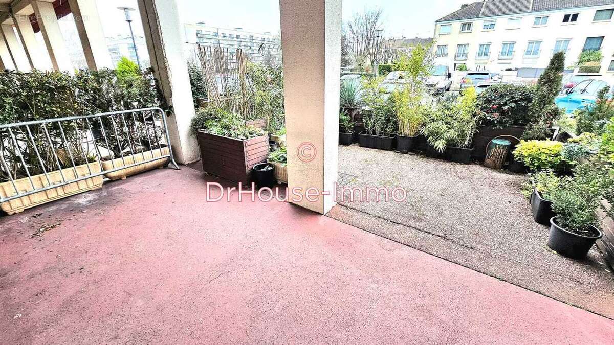 Commerce à MAUREPAS