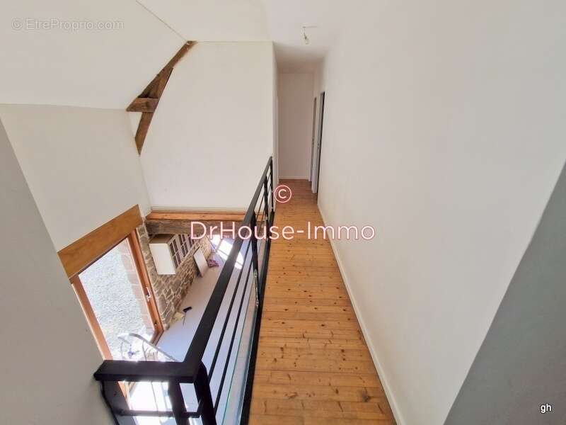 Maison à LOUVIGNE-DU-DESERT