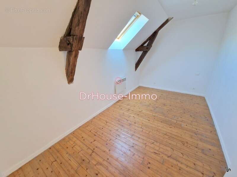 Maison à LOUVIGNE-DU-DESERT