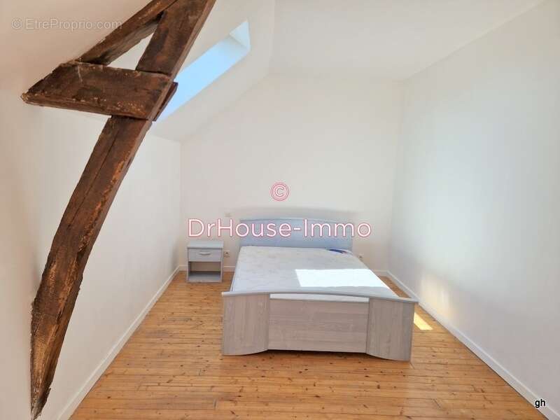 Maison à LOUVIGNE-DU-DESERT