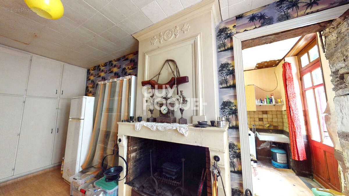 Maison à SAINT-CAPRAIS-DE-BLAYE