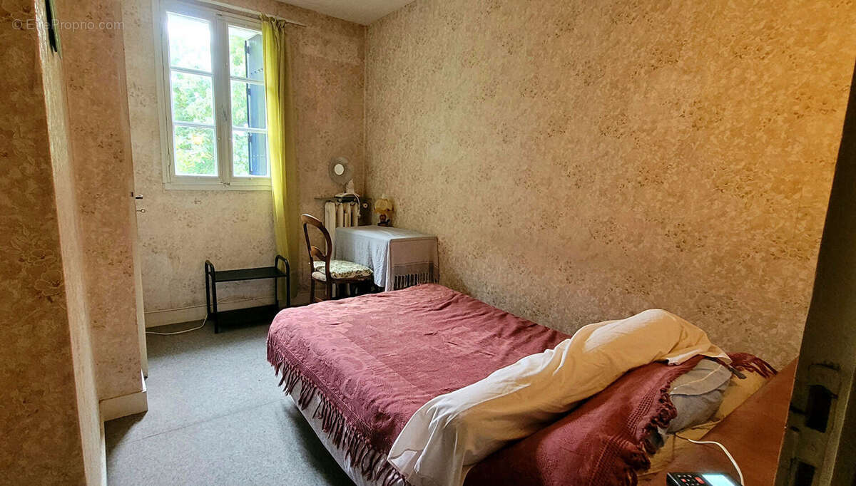 Maison à SAINT-CAPRAIS-DE-BLAYE