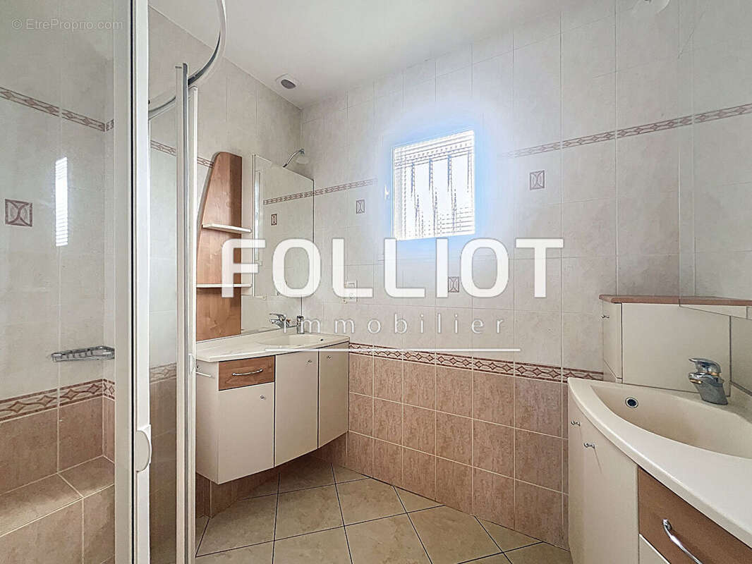 Maison à SAINT-OVIN