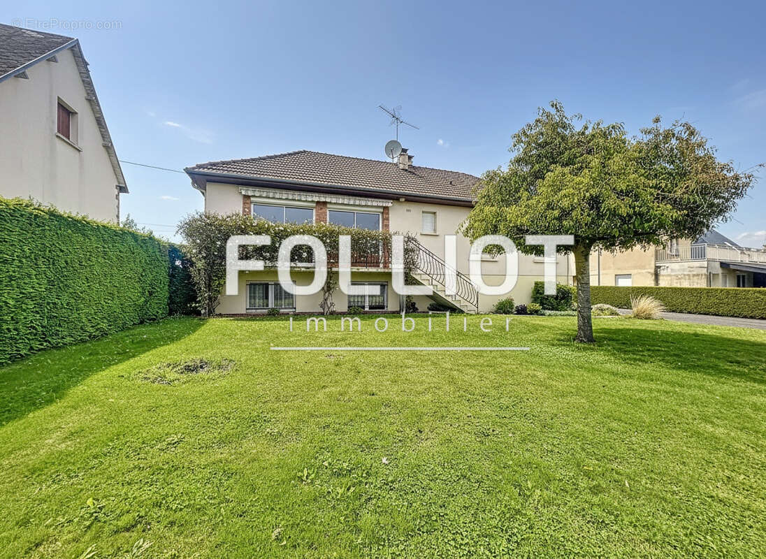 Maison à SAINT-OVIN