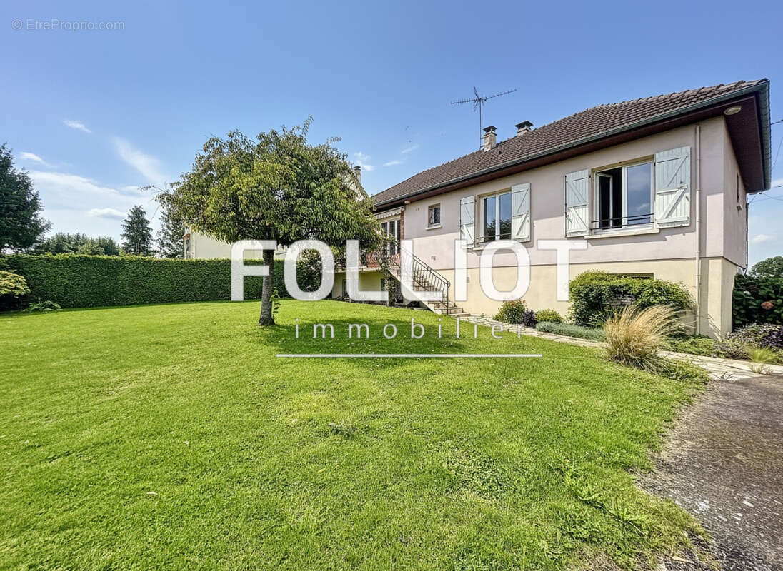 Maison à SAINT-OVIN