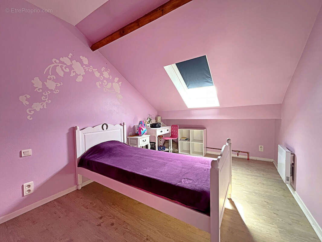 Appartement à COURCY