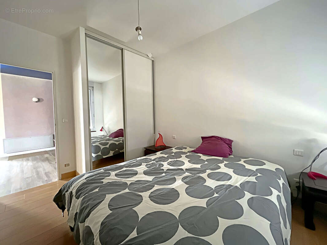 Appartement à COURCY