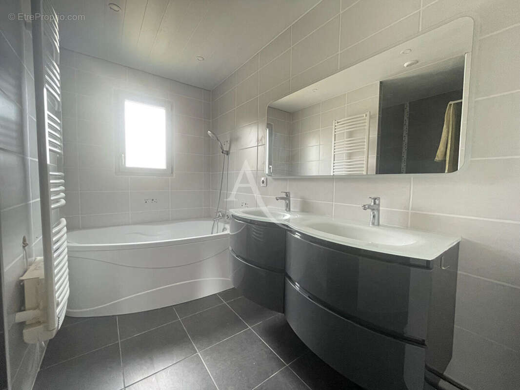 Maison à MONTRICHARD