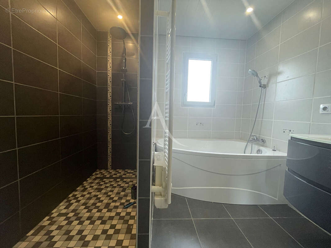 Maison à MONTRICHARD