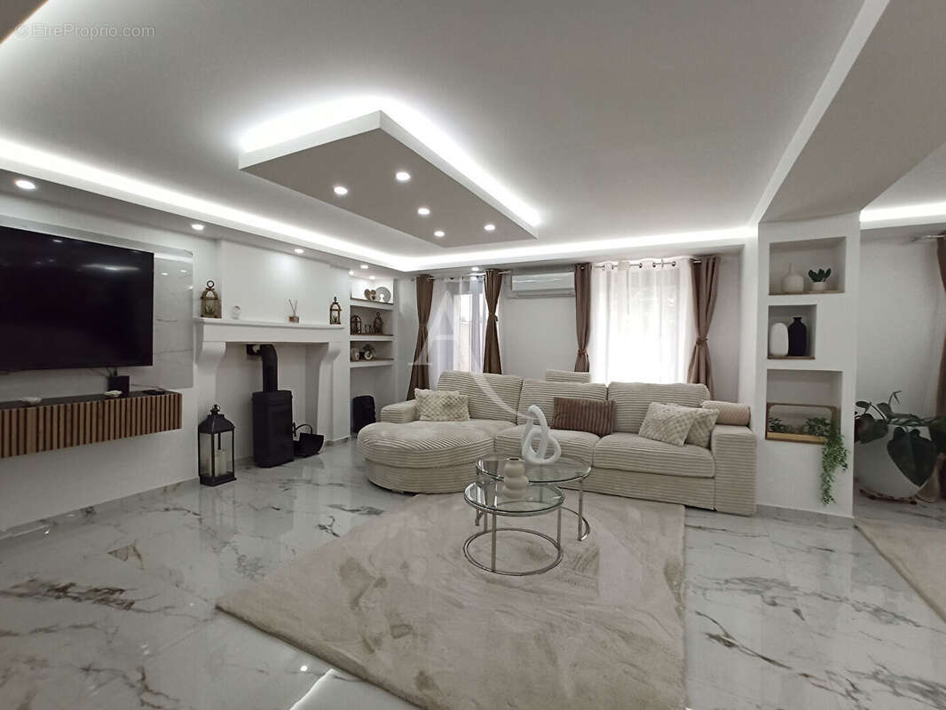 Maison à LA VERNELLE