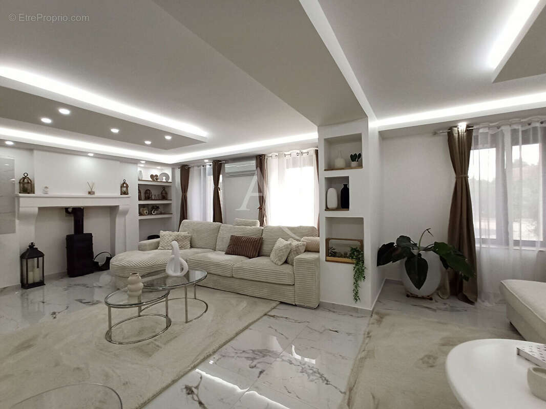 Maison à LA VERNELLE