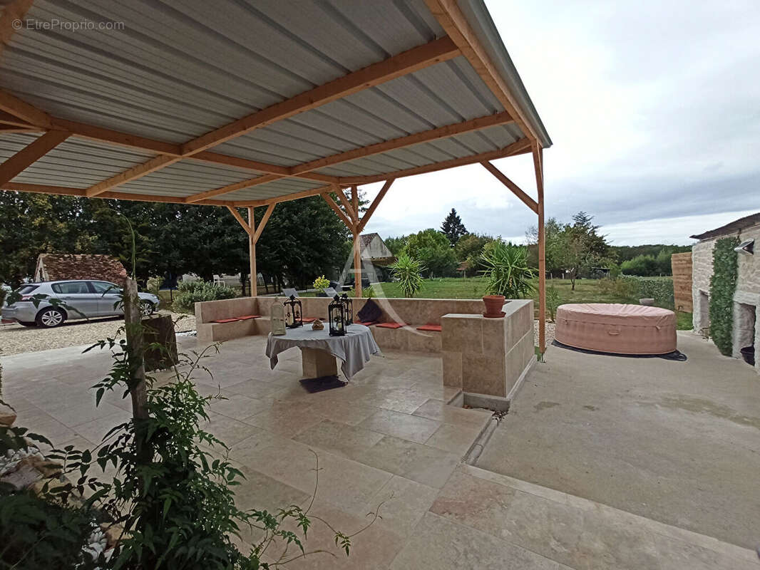 Maison à LA VERNELLE