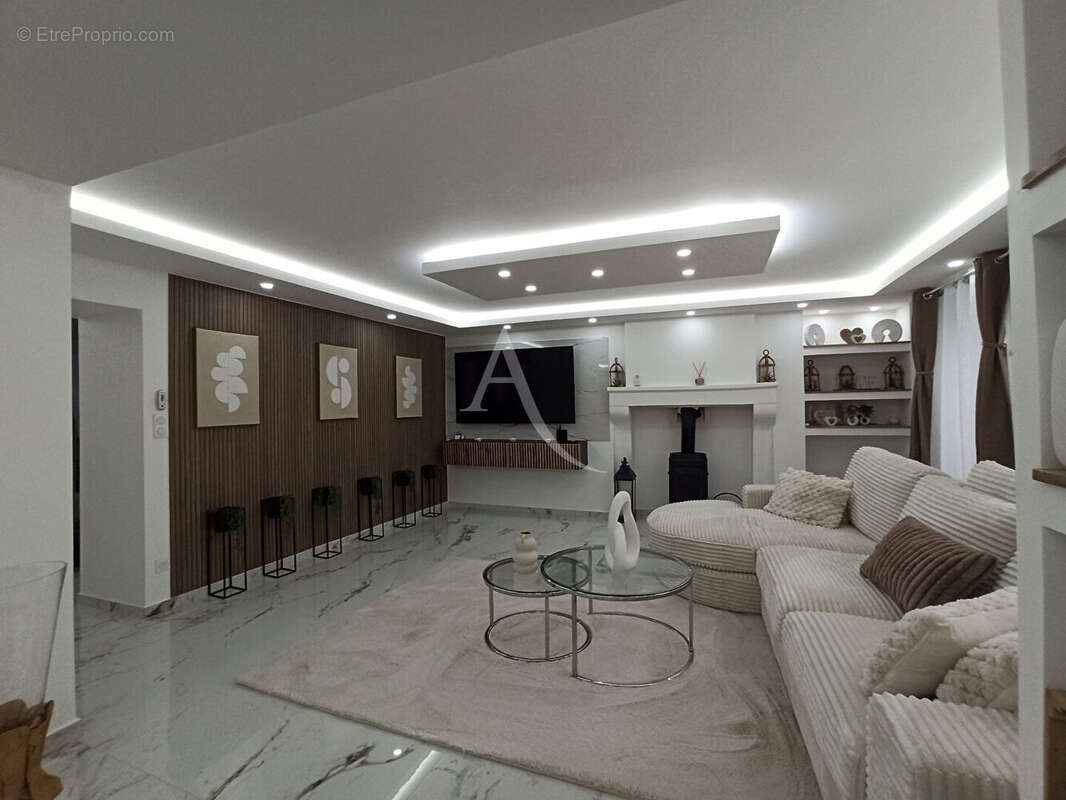 Maison à LA VERNELLE